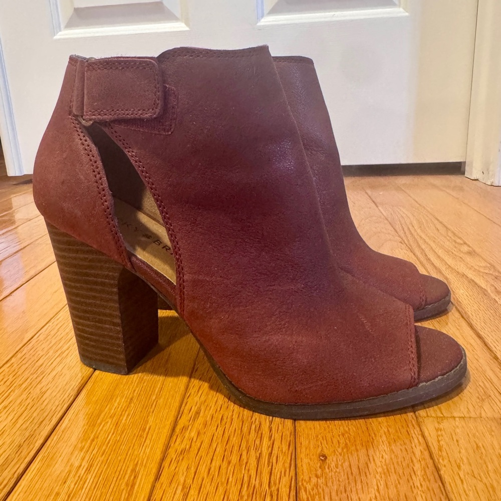 Women's Peep-Toe Block Heel Booties